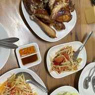 ร้านวรรณไก่ย่างเขาสวนกวาง