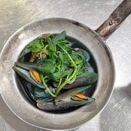 สมศักดิ์ปูอบ ลาดหญ้า