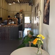 บรรยากาศ Thong Buri Coffee