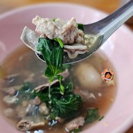 ฉีซุ่นลี่ ต้มเลือดหมู