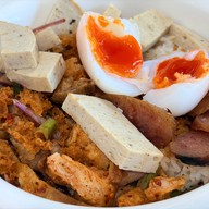 เมนูของร้าน หมูทอดในตำนาน เพชรเกษม69