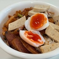 เมนูของร้าน หมูทอดในตำนาน เพชรเกษม69