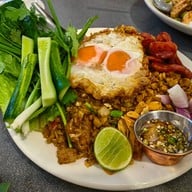 Phed Phed Cafe เซ็นทรัลลาดพร้าว (Cafe Central Ladprao)