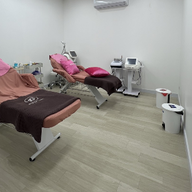 Wandee Clinic  นครพนม