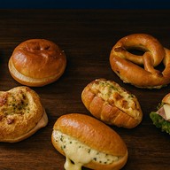 Crosbie พาสต้าเส้นสด พิซซ่าโฮมเมด ไส้กรอกเยอรมันและขนมปัง ธรรมศาสตร์รังสิต