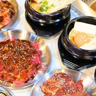 Momo Grill & Shabu Petchabun