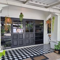 Pink Typhoon Creative Pasta & Steak Ari