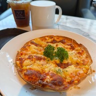 Le Café Phénix Gateway Ekamai