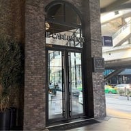 Le Café Phénix Gateway Ekamai
