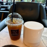 Le Café Phénix Gateway Ekamai