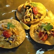 เมนูของร้าน Howler Bar & Grill