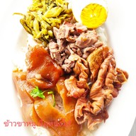 ขาหมูตั๋งโต๊ะ