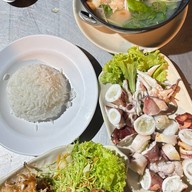 ครัวต้นโต