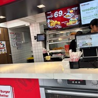 Wallace นิคมบางปู