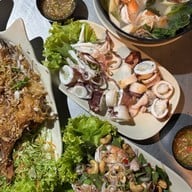 ครัวต้นโต