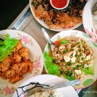 ครัวลุงยันต์ อ.ลานสัก อุทัยธานี -