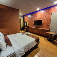 Windmill Place Hotel