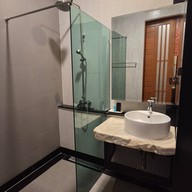 Windmill Place Hotel