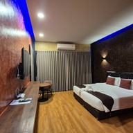Windmill Place Hotel