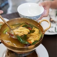 ปราย ระย้า Local Phuket Cuisine , Sukhumvit 8 ( 350 M. form BTS NaNa )