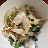 เมนูของร้าน ก๋วยเตี๋ยวเจ้สั้นต้มยำมะนาว