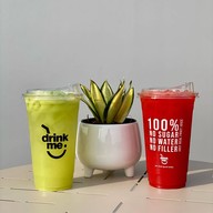 Drink Me น้ำผลไม้สกัดเย็น (ตลาดธีรรัตน์) Drink Me Cold-Pressed Juice (Teerarat Market)