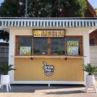 Drink Me น้ำผลไม้สกัดเย็น (ตลาดธีรรัตน์) Drink Me Cold-Pressed Juice (Teerarat Market)