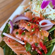 เมนูของร้าน ธรรมชาติ อิสาน บีช คาเฟ่ พระยาสุเรนทร์