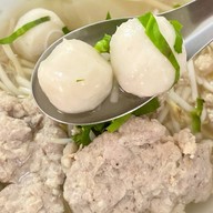 หอมนิรันทร์ คาเฟ่ (ก๋วยเตี๋ยวเรือ)