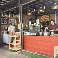 บรรยากาศ ใส้อั่วป้าน้อง