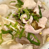 หอมนิรันทร์ คาเฟ่ (ก๋วยเตี๋ยวเรือ)