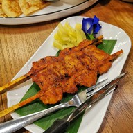 เสน อาหารไทย พุทธมณฑลสาย 1