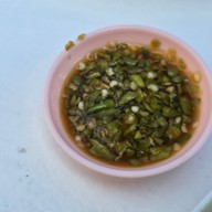 ข้าวหมูแดงหมูกรอบ หงษ์หยก