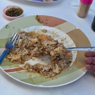 ข้าวหมูแดงหมูกรอบ หงษ์หยก