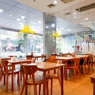 บรรยากาศ LELE by le mai anh อาร์เอสยูทาวเวอร์