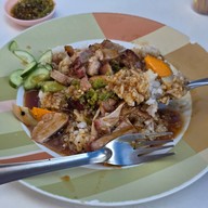 ข้าวหมูแดงหมูกรอบ หงษ์หยก