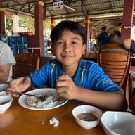 เรือนไทยกุ้งเผา วัดเชิงเลน