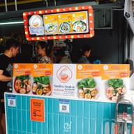 Noodles station by baanmitt