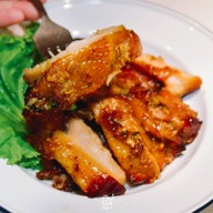 ฅนช่างยำ by กั้งบ้านเพ สาขาทองหล่อ ทองหล่อ ซอย 13