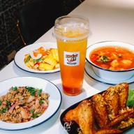 ฅนช่างยำ by กั้งบ้านเพ สาขาทองหล่อ ทองหล่อ ซอย 13