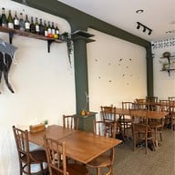 ชาม CHARM Bistro & Restaurant