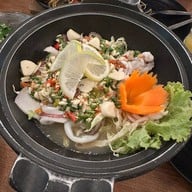 ประณีต