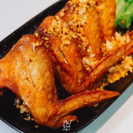 ฅนช่างยำ by กั้งบ้านเพ สาขาทองหล่อ ทองหล่อ ซอย 13