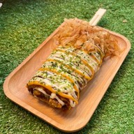 Mr.YAKI พิซซ่าญี่ปุ่นเสียบไม้ ตลาดกรีนเวลล็อก D4