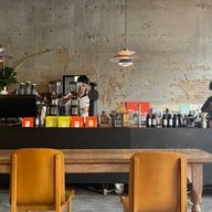 หน้าร้าน Flo coffee brewers Flo coffee brewers