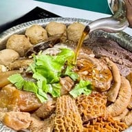 ฟาตินชิ้นสะดุ้ง ฮาลาล ซีคอนศรีนครินทร์ ชั้น2 ฝั่งLotus (หน้าFitness first)