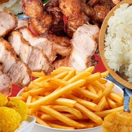 กลางซอย9 คอหมูทอด สามชั้น และของทอด - พหลฯ9 อารีย์ Ari