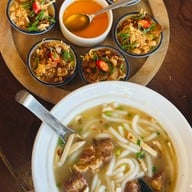 ข้าวเปียกอุดร(KAO.PIAK.SEN)-สี่แยกโรงเรียนหมากแข้ง ข้าวเปียกอุดร