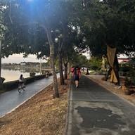 สวนสาธารณะหนองประจักษ์ศิลปาคม