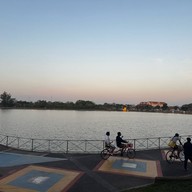 สวนสาธารณะหนองประจักษ์ศิลปาคม